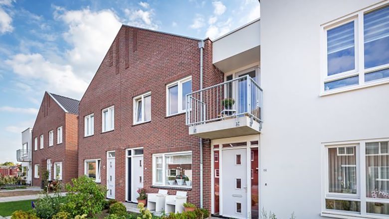 Nieuwbouw vier schakelwoningen en vier appartementen