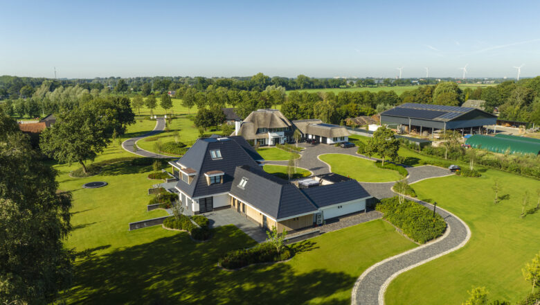 Nieuwbouw twee vrijstaande landhuizen op voormalig boerenerf