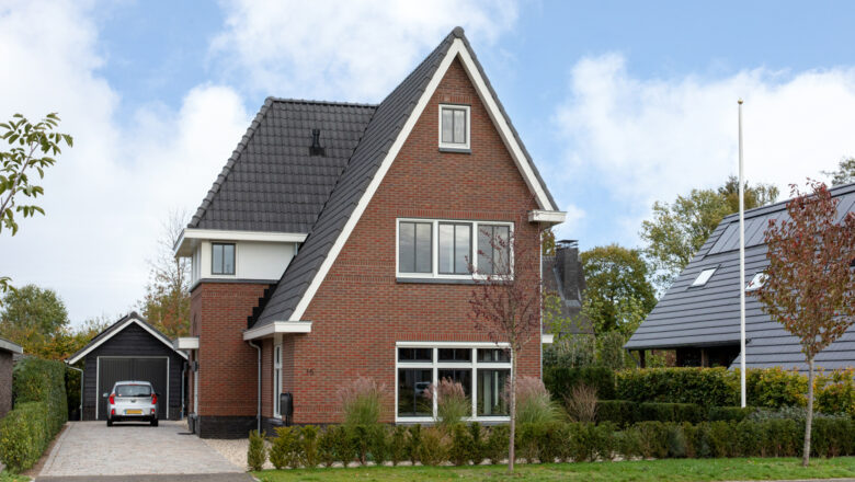 Nieuwbouw jaren ’30 woning inclusief bijgebouw