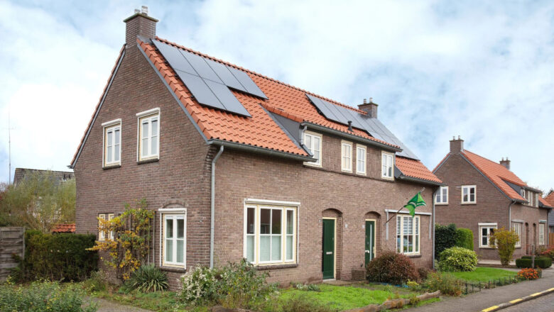Groot onderhoud en verduurzaming van 17 woningen