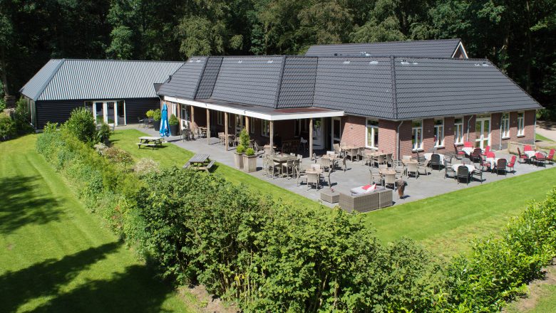 Nieuwbouw restaurant en recreatiegebouw
